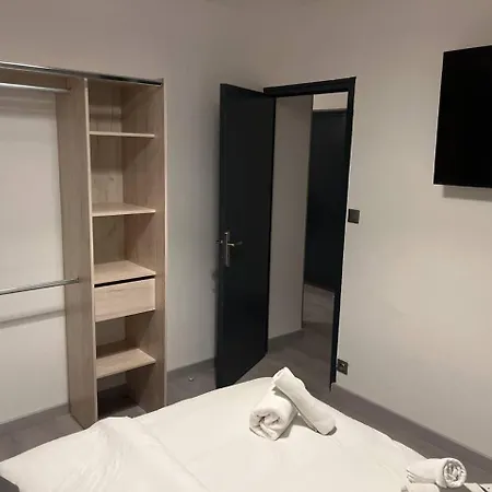 Apartment En Rdc - Entree Autonome - Immeuble Securise - Box Internet *