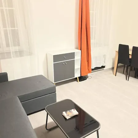 En Rdc - Entree Autonome - Immeuble Securise - Box Internet Brest